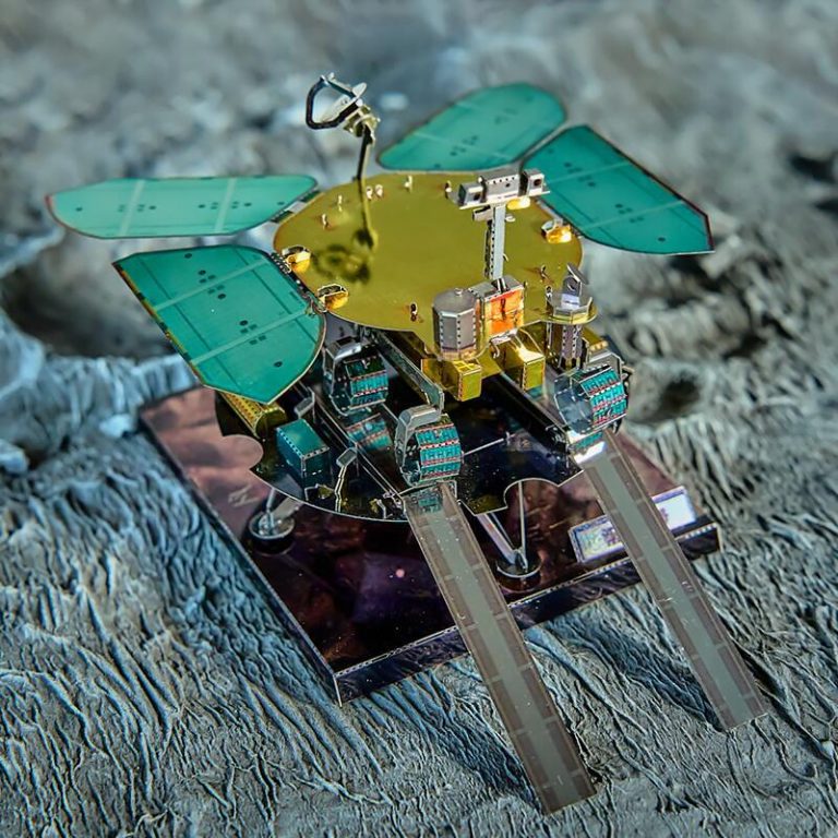 The Zhurong Rover KR043 DIY 3D Metal Model Kits Nano Puzzle Laser Cut ...